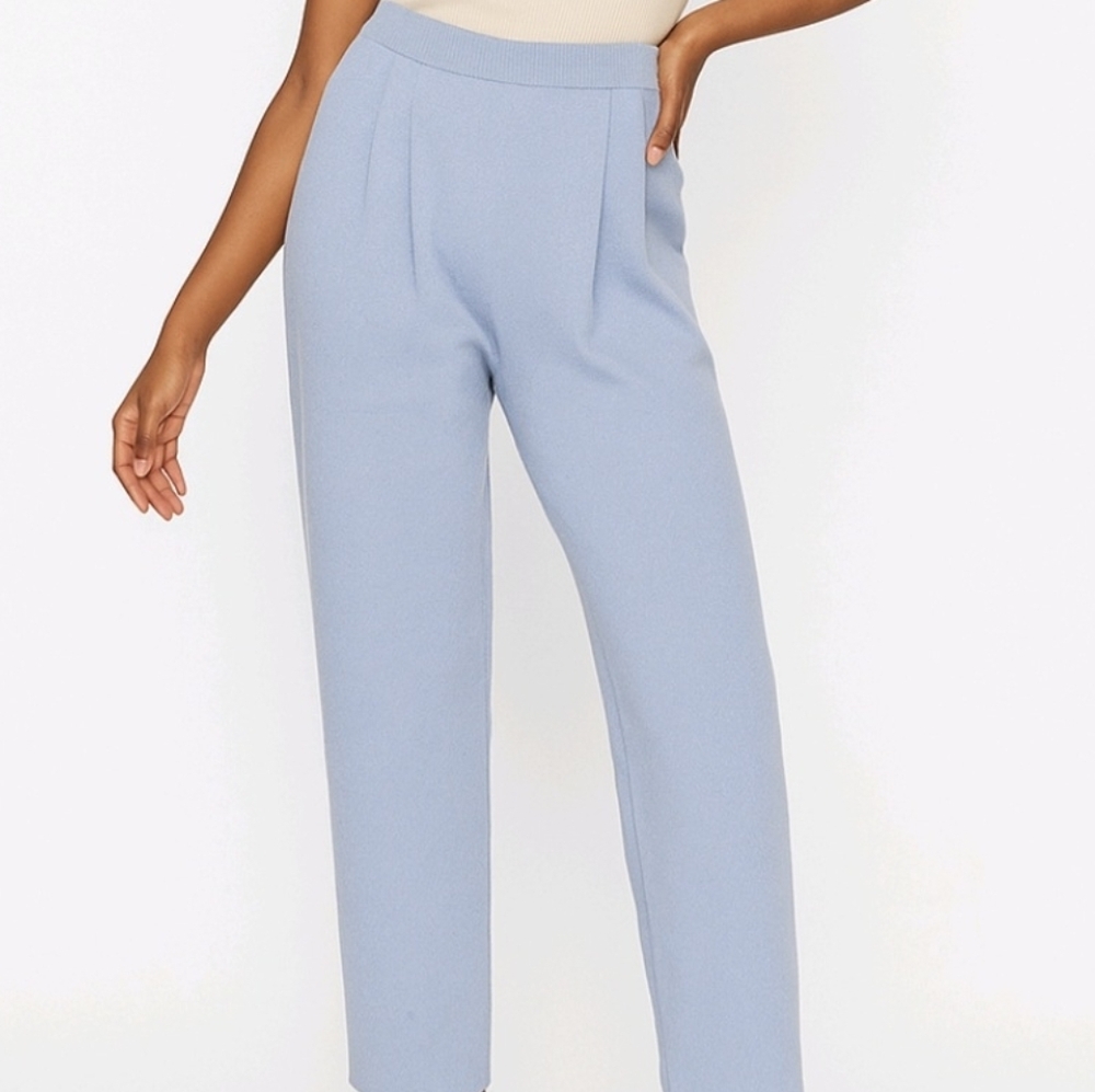 St. John Pants Light Blue Knit Silk Blend Straight Leg Pleated Pull On Size 16